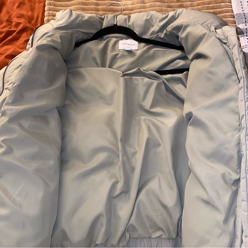 Cropped Puffer Jacket - image 4